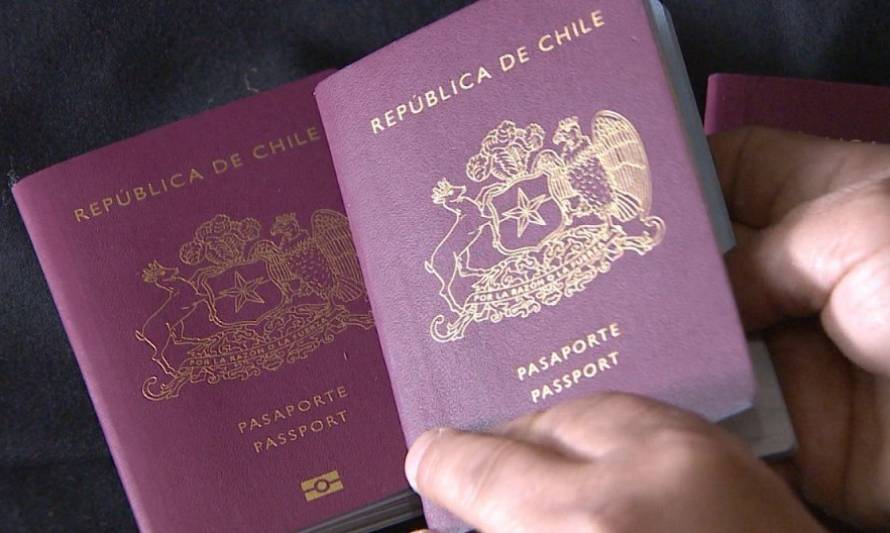Parlamentarios piden renovar gratuitamente pasaportes cuando están en buen estado