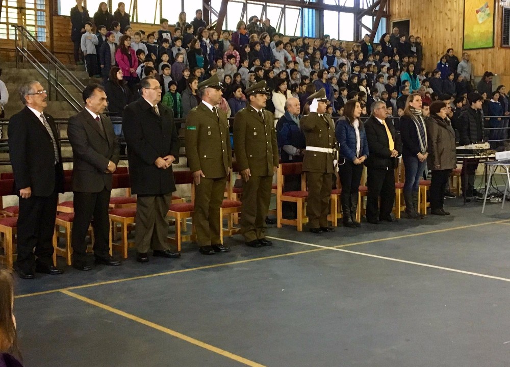Liceo Antonio Varas conmemoró el 90° aniversario de Carabineros de Chile