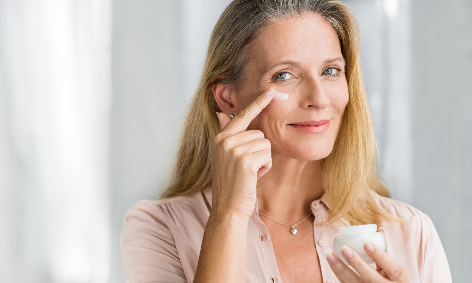 Todo lo que debes saber acerca del retinol para incluirlo en tu rutina