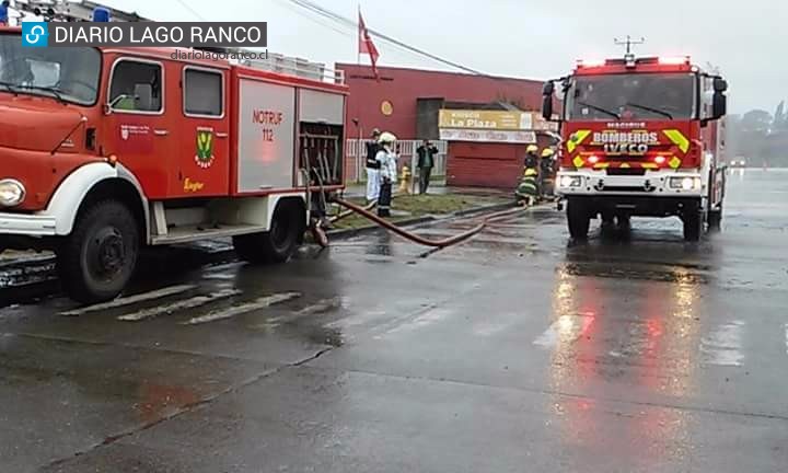 Tras 15 años de espera, la Primera Compañía de Lago Ranco recibió un moderno carro marca Iveco Magirus