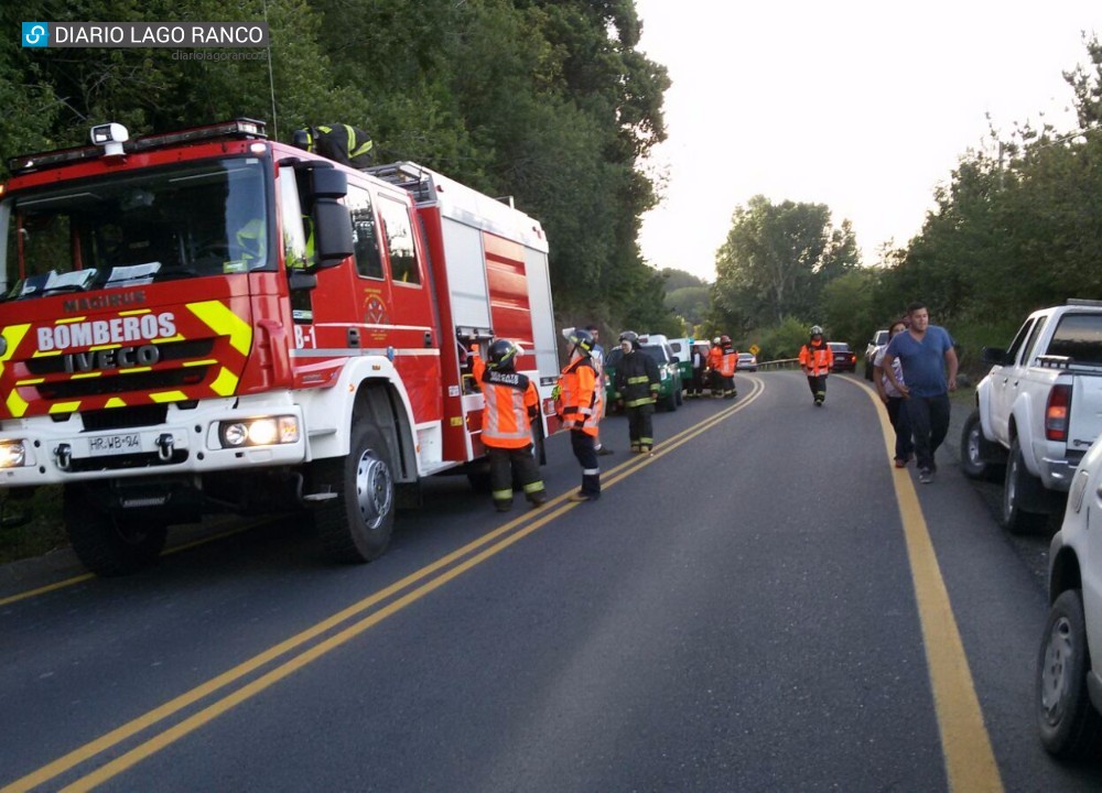 Lago Ranco: Motociclista resultó herido tras caer en Ilihue