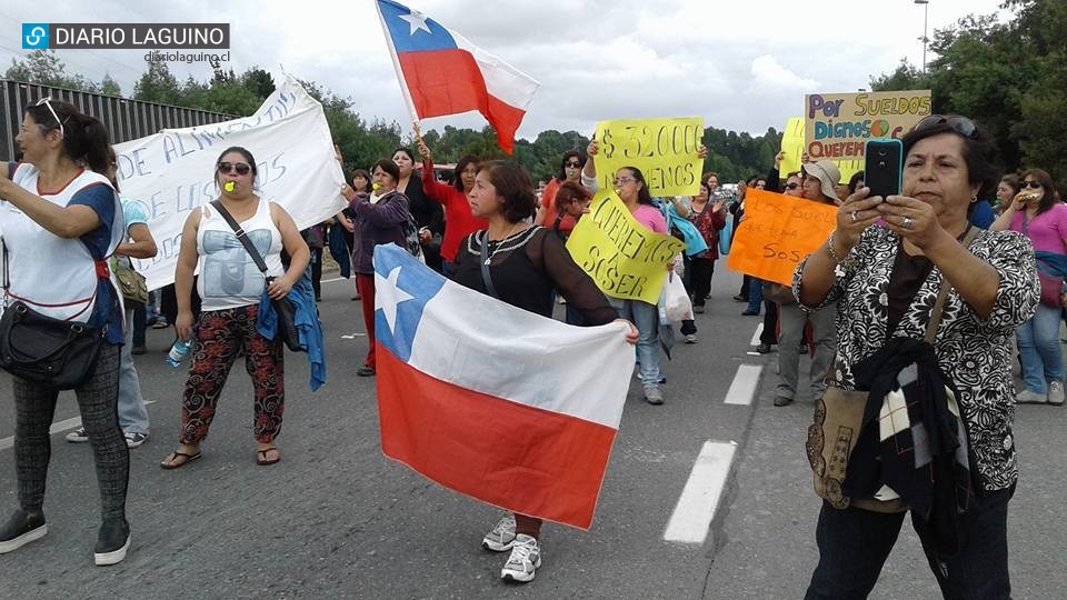 Manipuladoras paralizaron dos horas el tráfico en cruce Los Tambores