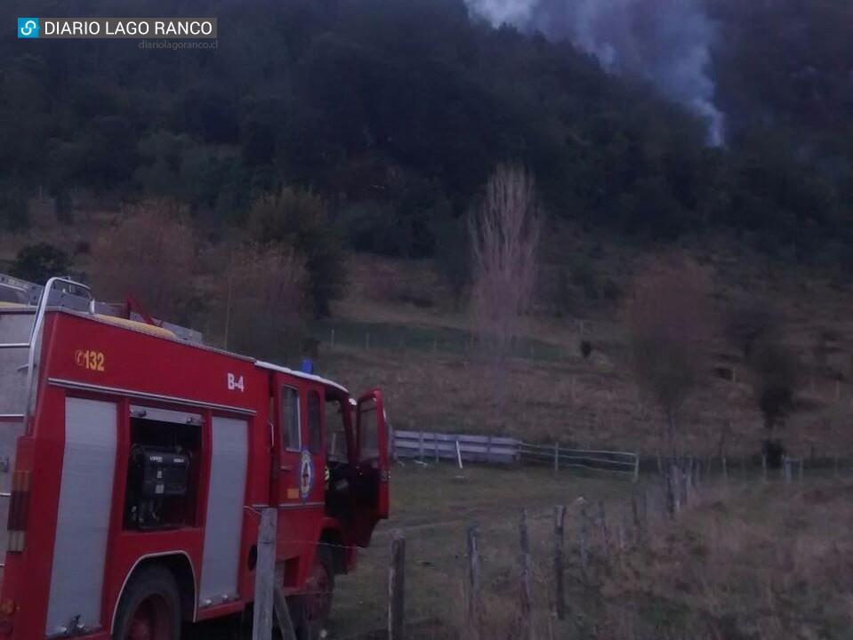 Bomberos logró controlar reactivación de incendio en Ensenada