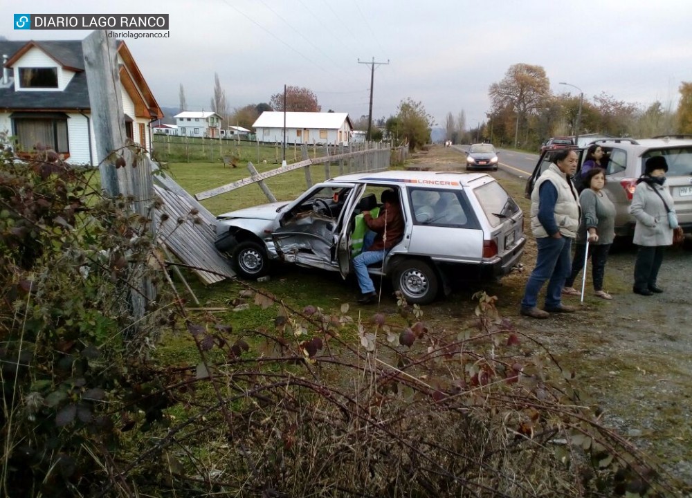 Al menos 3 lesionados deja colisión en la ruta Lago Ranco-Riñinahue