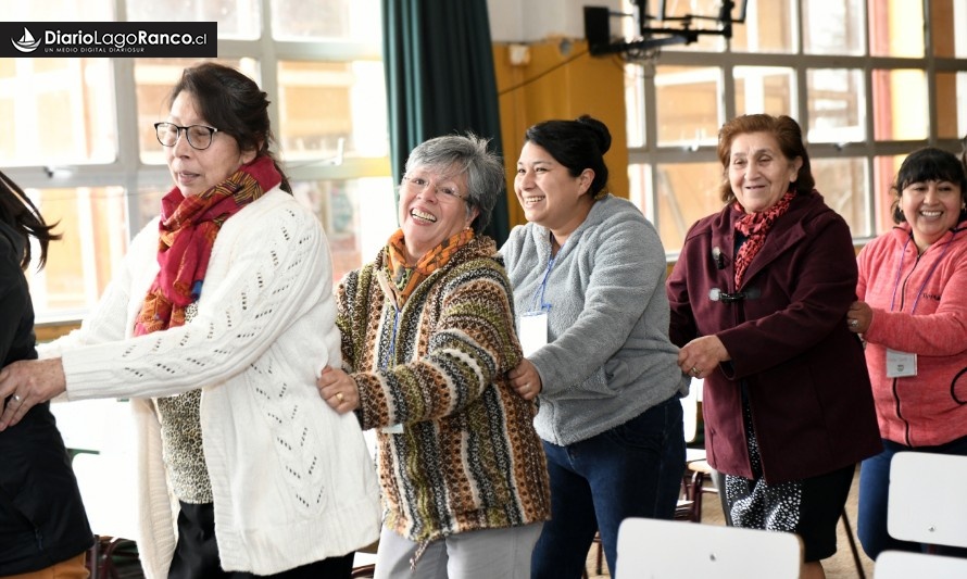 Este sábado la USS inició programa para adultos mayores de Lago Ranco