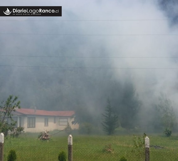 Alarma de bomberos por incendio de pastizales 