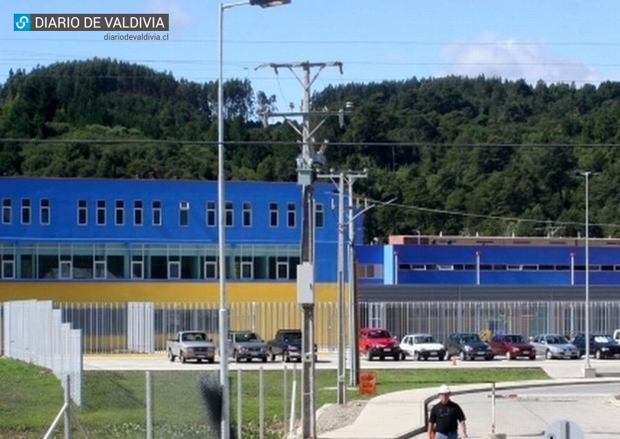 Mujer intentaba ingresar droga escondida en sus genitales a la cárcel de Valdivia 