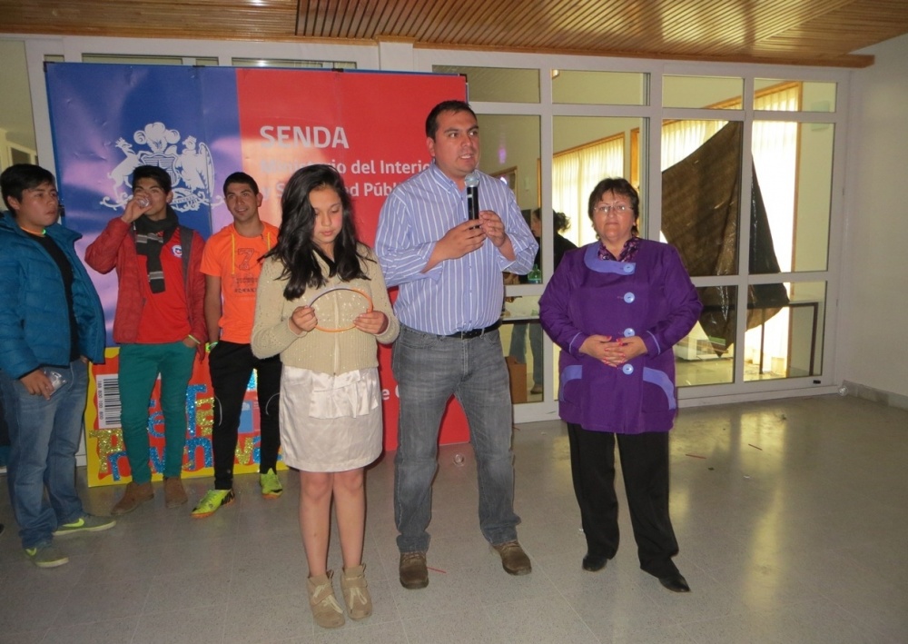 Senda Los Ríos premió con una gran fiesta a Liceo Rural Llifén 
