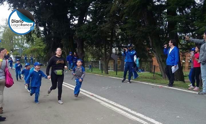 Más de 500 participantes tuvo la gran corrida familiar del Complejo Educacional Ignao