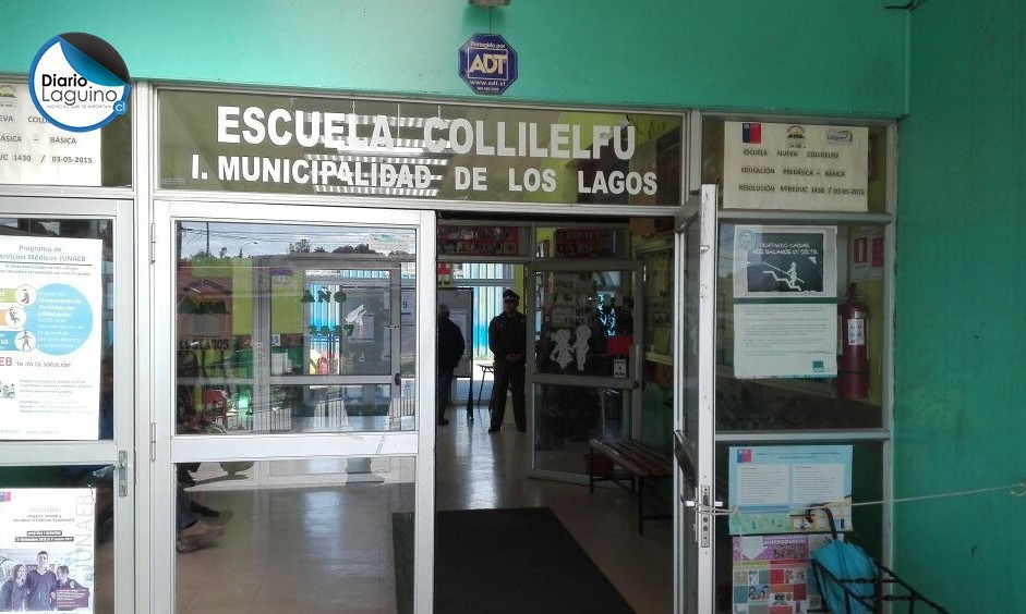 Escuela Collilelfu con todas sus mesas constituidas para efectuar el deber cívico