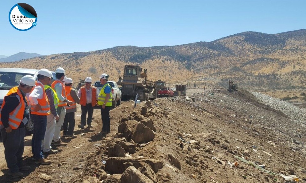 CORES conocieron funcionamiento de Planta de Reciclaje en Santiago