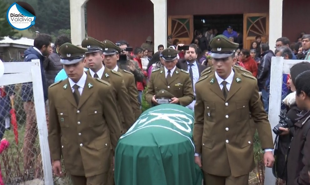 Con honores fue la masiva despedida de Don Celino en Mehuín