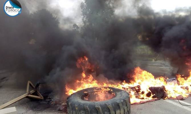 Trabajadores de CIAL pierden la paciencia y bloquean ruta Paillaco-San Pedro