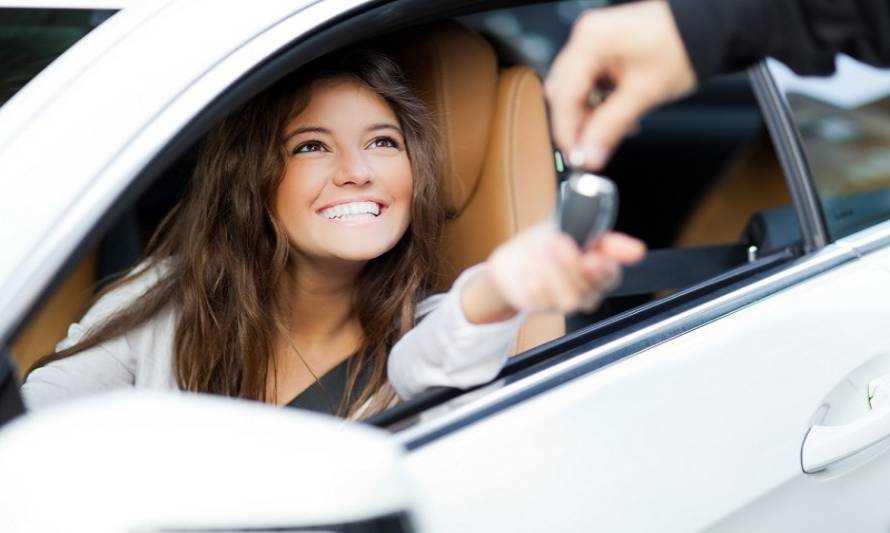 ¿Cuáles son los colores favoritos de las mujeres para sus autos?