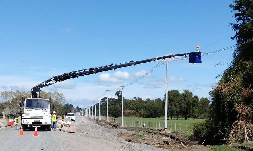 Saesa proyecta millonaria inversión en obras para mejorar calidad de servicio a vecinos de Lago Ranco este 2019