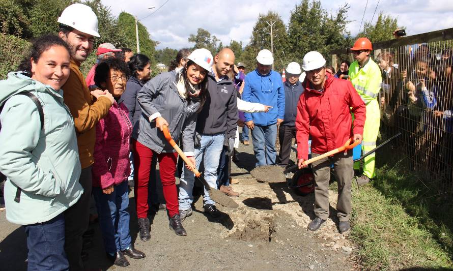 MOP puso en marcha asfaltado de Ruta Arquilhue-Maihue en Futrono