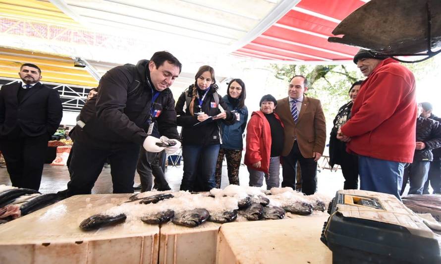 Autoridades llaman a comprar pescados y mariscos en lugares autorizados