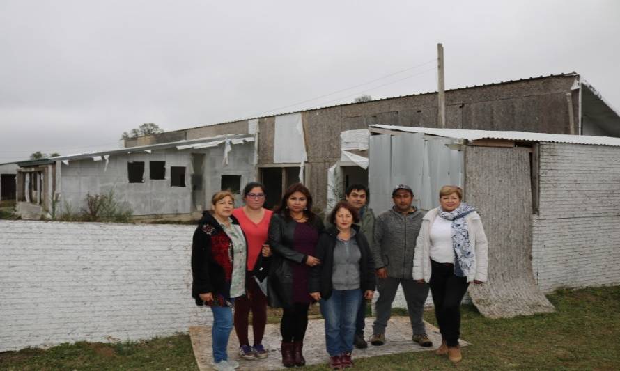 Comunidad de El Llolly exigió que se reanude construcción de sala cuna y jardín infantil