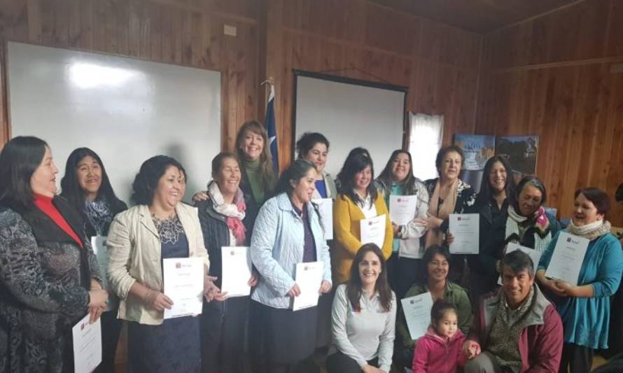Usuarias de Fundación PRODEMU en Futrono recibieron certificación en Taller de Mujeres y Emprende Avanza