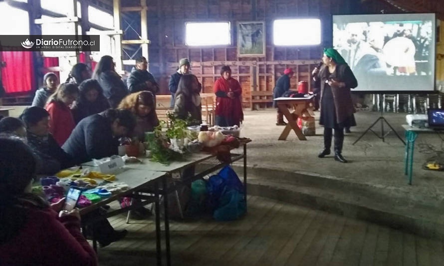 Realizan charla de medicina tradicional Mapuche en Futrono