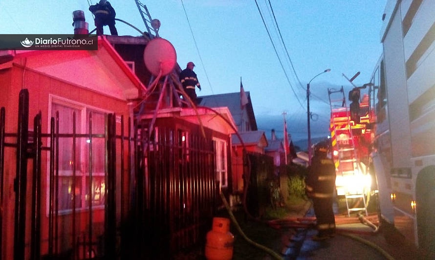 Bomberos evitó que fuego se propagara en vivienda de Futrono