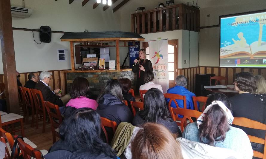 En Lago Ranco se realizó el seminario Claves para la Comprensión Lectora