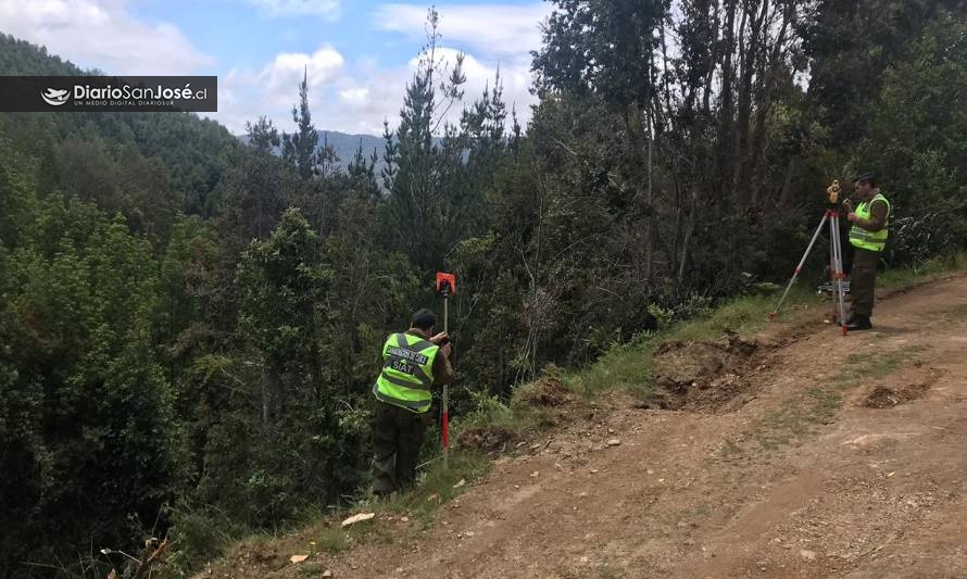 Conductor de 38 años murió tras caer a quebrada de 50 metros en San José 