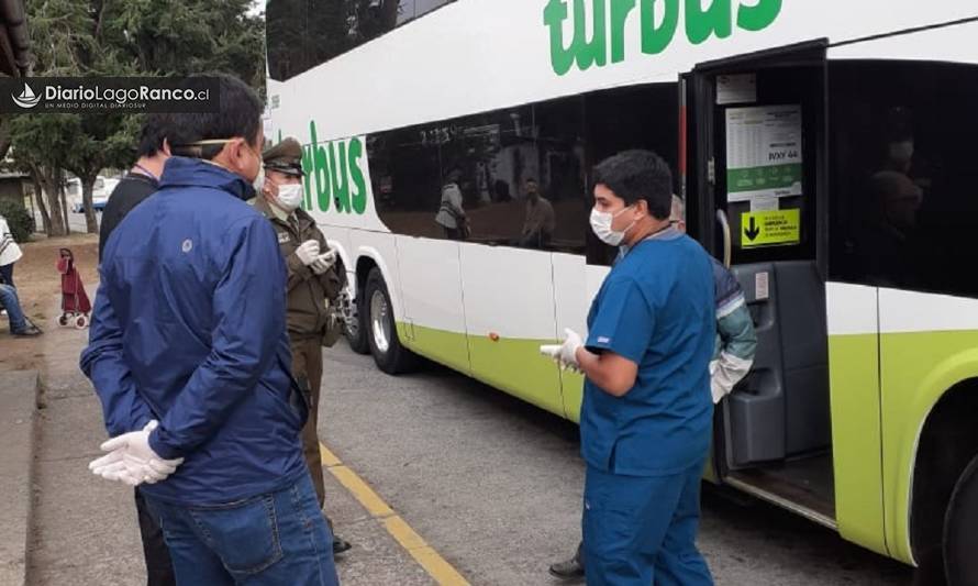 Lago Ranco aplica control carretero preventivo a buses y vehículos que ingresan a la comuna