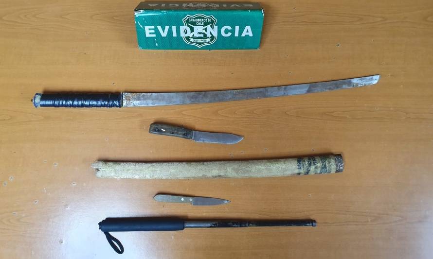 [VALDIVIA] Carabineros detuvo a siete sujetos en auto con 998 gramos de marihuana prensada