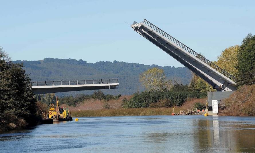 Diputado Berger emplazó al MOP a terminar el puente CauCau