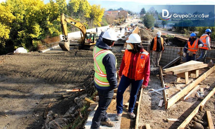 Avanza construcción de nuevo puente 
Collilelfu en Paillaco