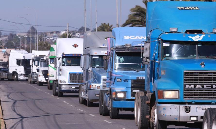 Camioneros del sur confirman paro total desde el jueves 