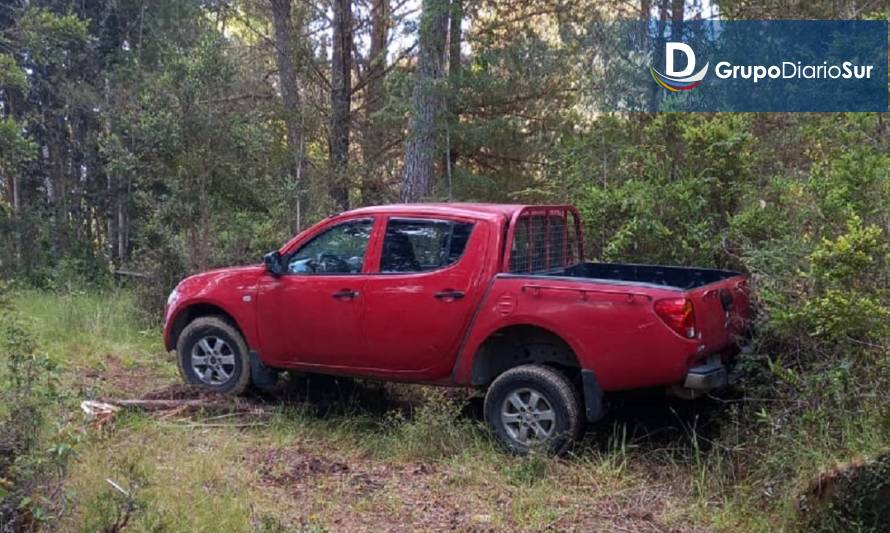 Vehículo con encargo por robo fue hallado en sector rural de Paillaco