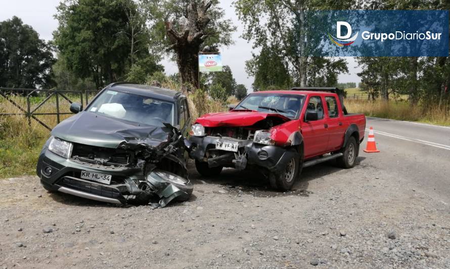 Colisión en ruta Río Bueno-Lago Ranco deja al menos dos lesionados 
