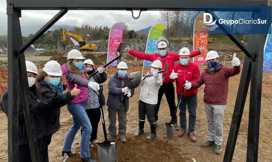 Realizan primera piedra de Proyecto Vista del Ranco para 153 familias