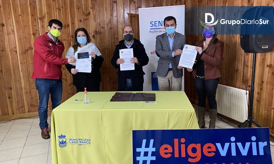 Senda y Municipalidad de Lago Ranco firman convenio de colaboración