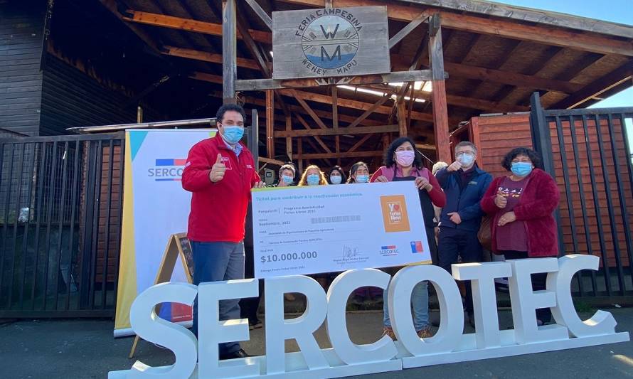 Sercotec entregó recursos a ferias libres de la región 