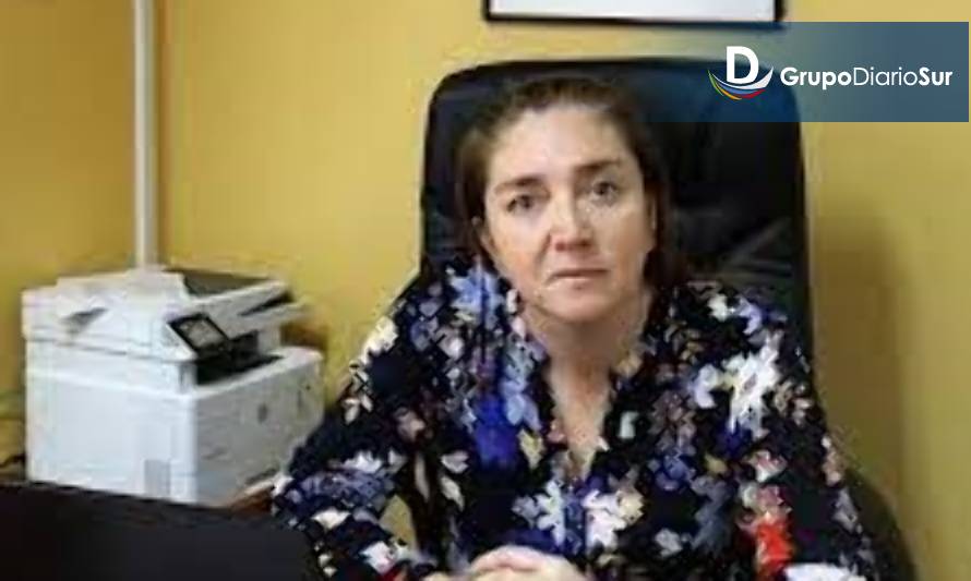 Suspenden a directora regional de Junaeb, denunciada por maltrato laboral 