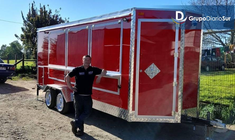 El futronino que innovó en la fabricación de food truck en Los Ríos