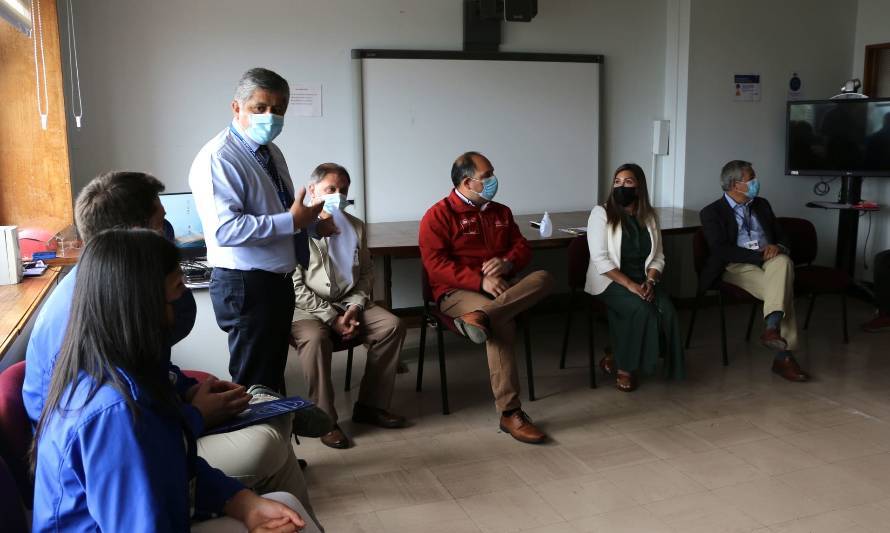 Regularizan contratación de casi 500 trabajadores de la salud a honorarios en Valdivia