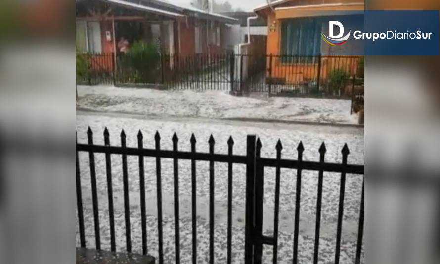 Intensos granizos caen en zonas precordilleranas de Los Ríos