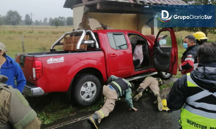 Choque deja cuatro lesionados en Río Bueno