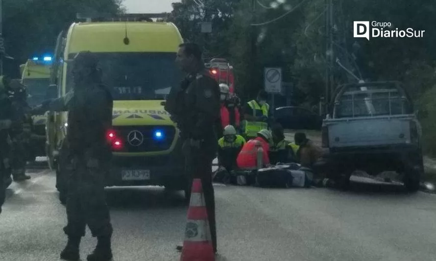 Conductor falleció tras chocar con poste de luz en Valdivia