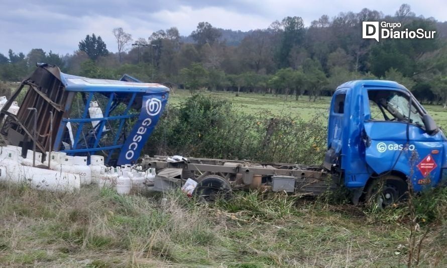 Así quedó el camión a un costado del camino. Crédito: Cedida.