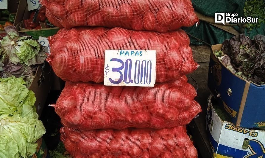 Saco de papas de 25 kilos ya supera los $30 mil en Los Ríos y Agricultura indaga posible colusión