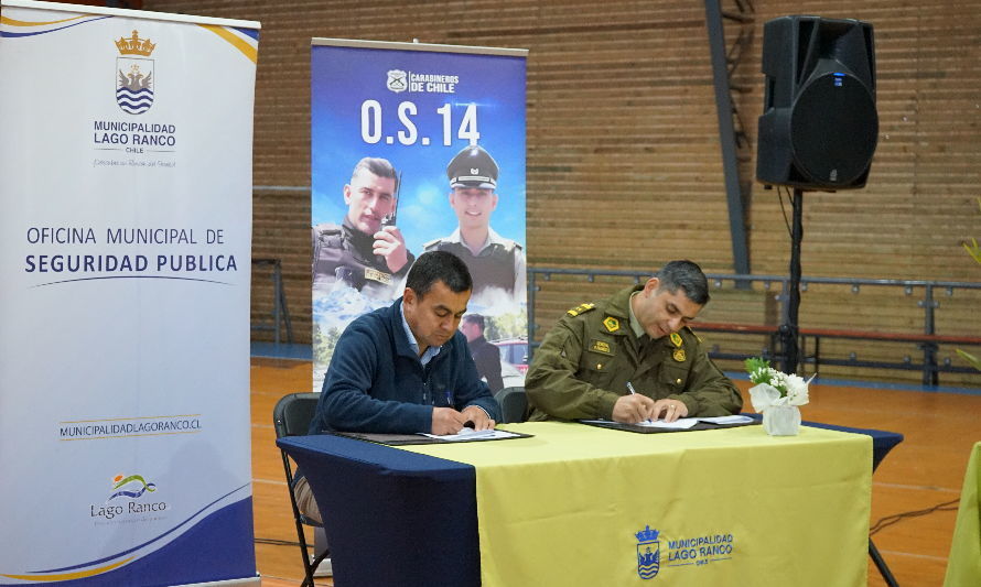 Lago Ranco y Carabineros firman convenio para realizar patrullajes mixtos
