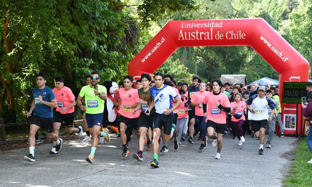 Más de 800 estudiantes participaron del Trail de Bienvenida UACh