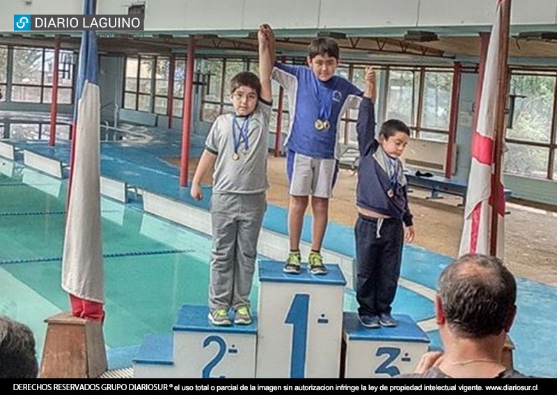 Joven laguino destaca en Inter-escolar de natación 