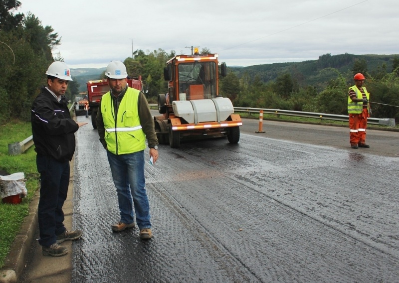 Avanzan trabajos de repavimentación de la Cuesta El Cero en Ruta Valdivia-Paillaco