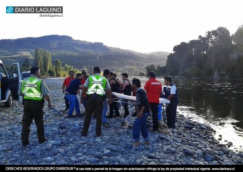 Hombre que se lanzó al río logró ser rescatado con vida por Bomberos de Los Lagos